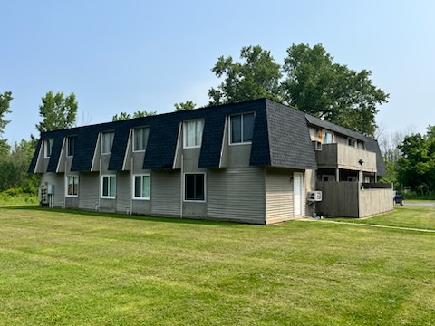 Eastland Valley Apts