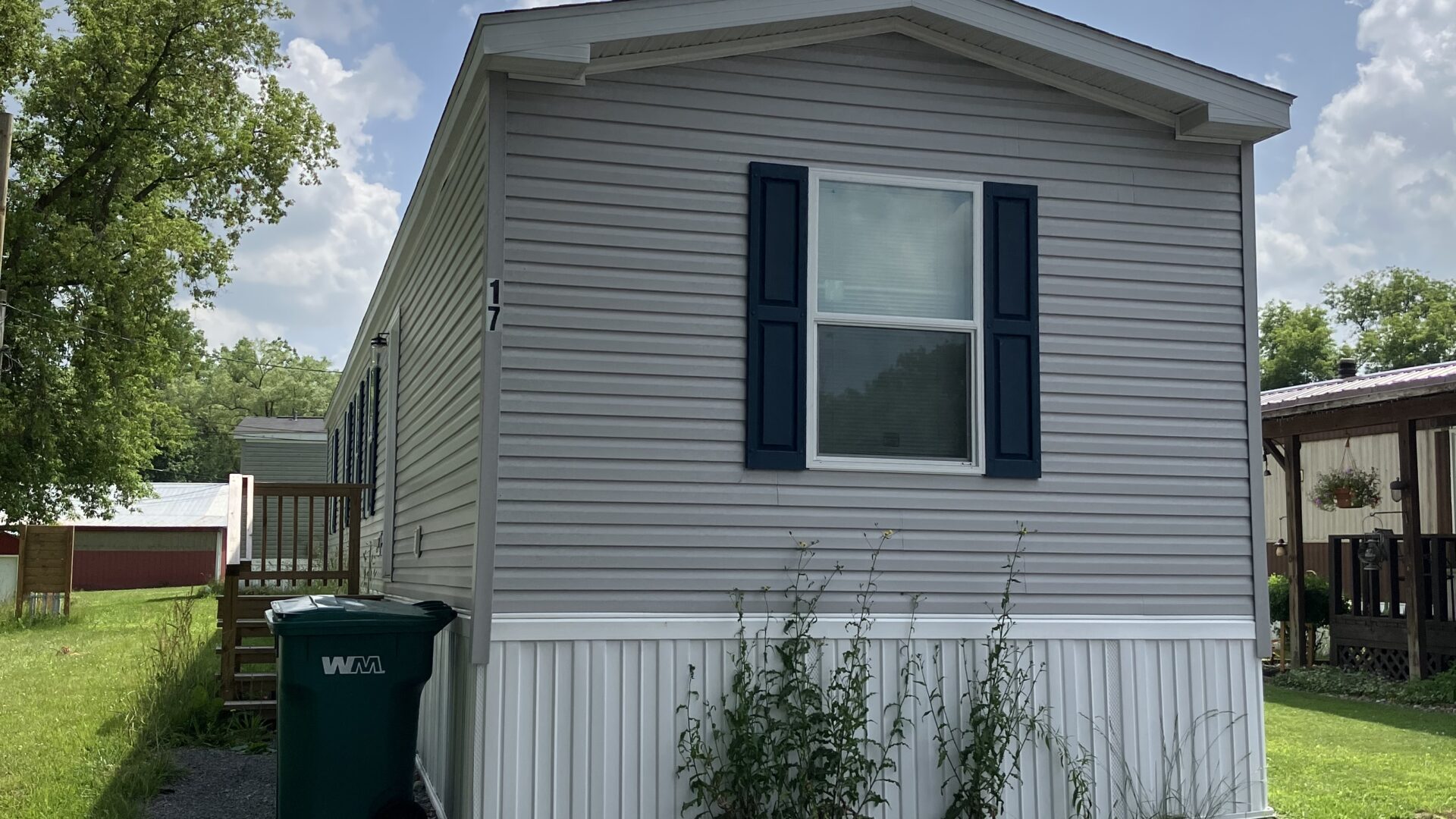 Country Manor MHC — Lot 17